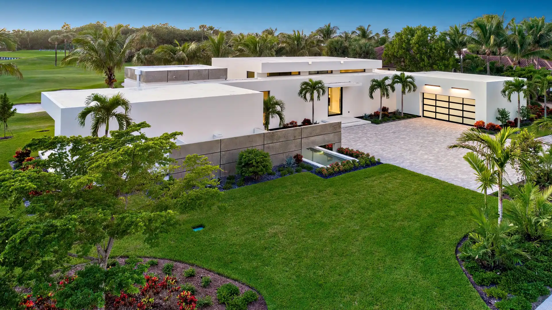 Read more about the article Building Custom Homes in Private and Specialty Communities in Stuart & Jupiter, FL: Insights from First Florida Construction